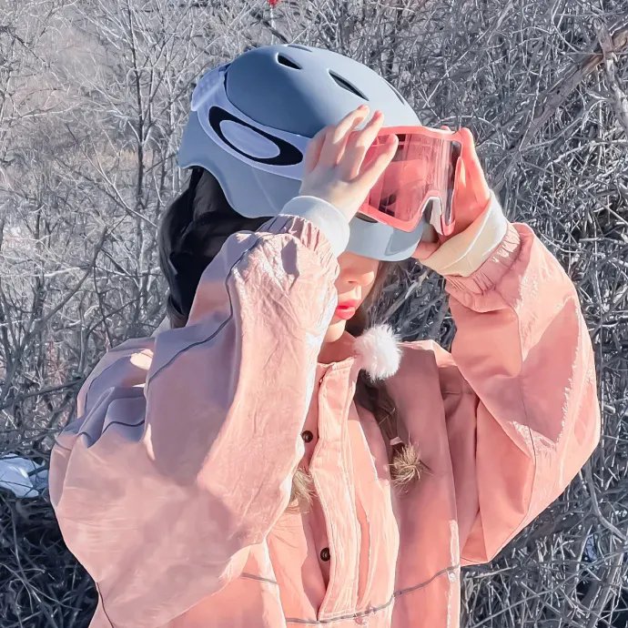 俏探女娇娃